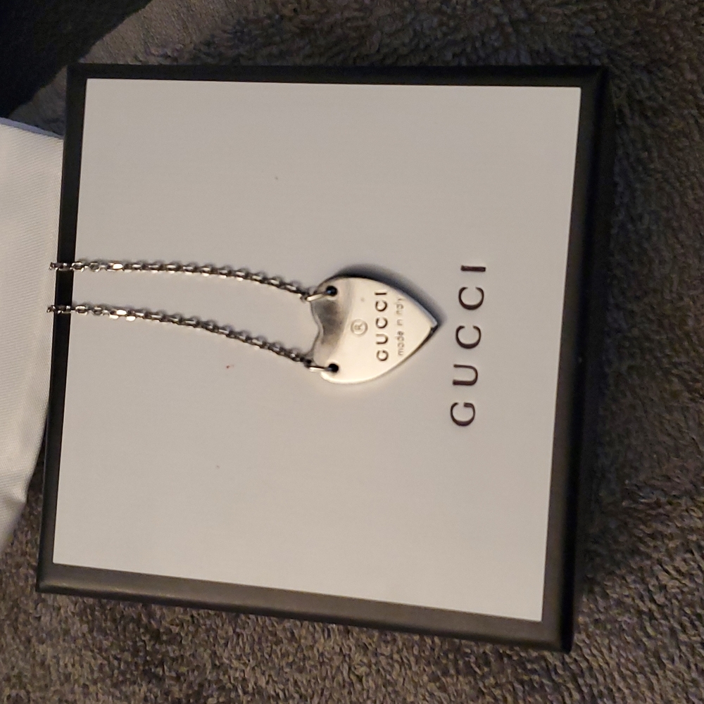 Gucci Silver Heart Necklace ❤️
